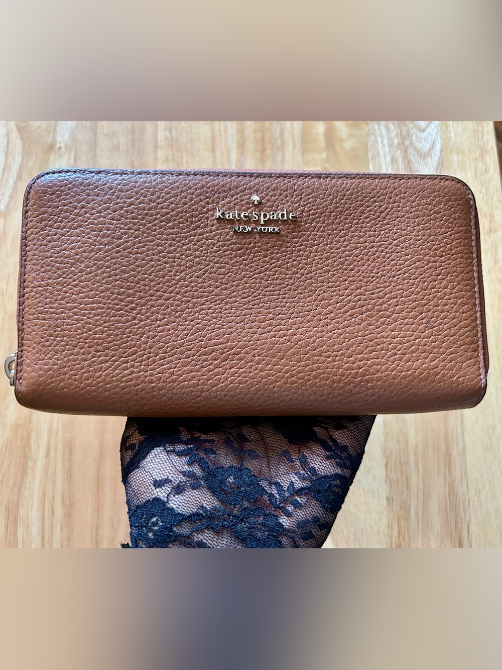 Kate Spade Pebbled Leather Large Continental Zip Around Wallet EUC